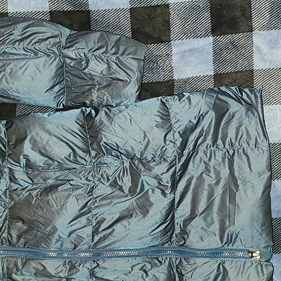 Eddie Bauer.  Lightweight puffer parka. Full-zip. Like-new.  Women's size Small. - Picture 3 of 16